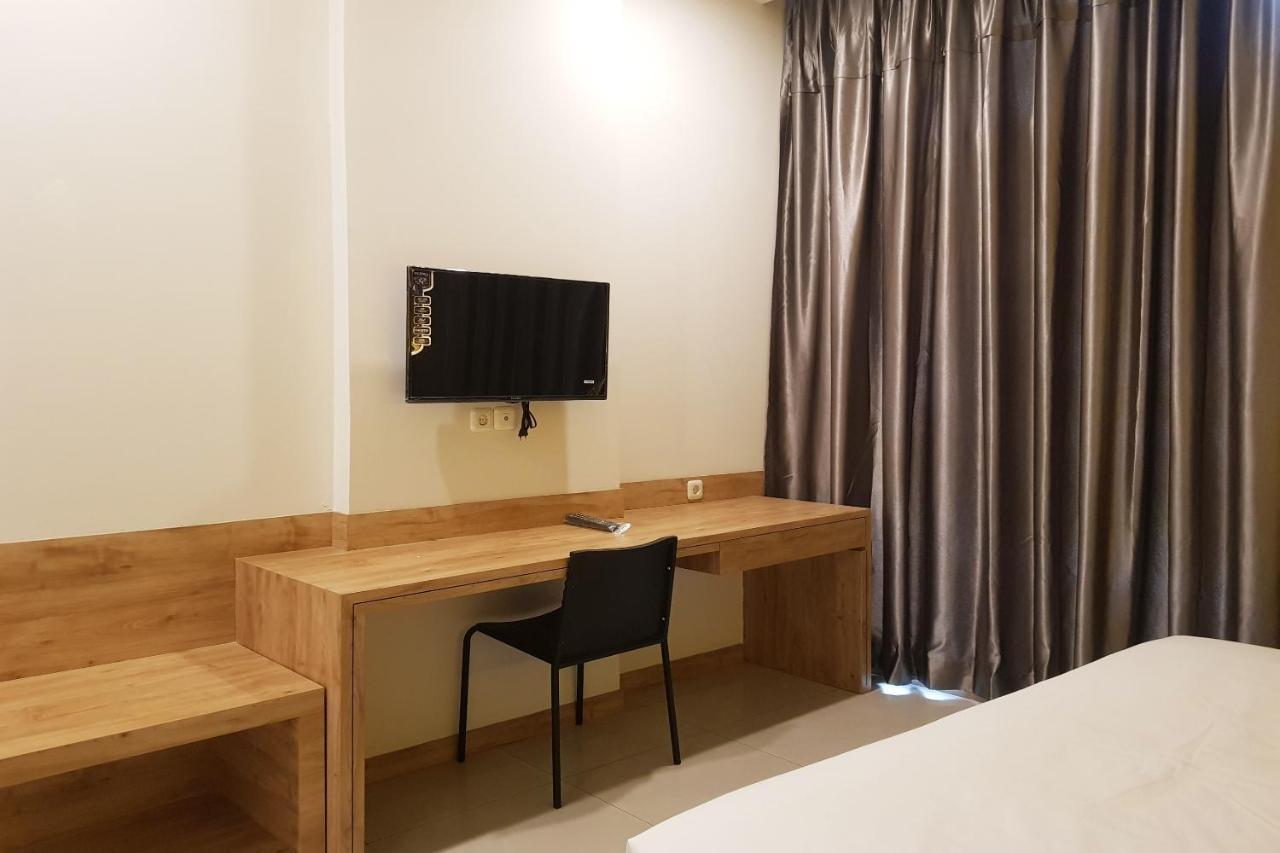מדאן Oyo 90015 Platinum Guest House מראה חיצוני תמונה