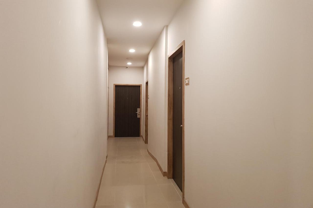 מדאן Oyo 90015 Platinum Guest House מראה חיצוני תמונה
