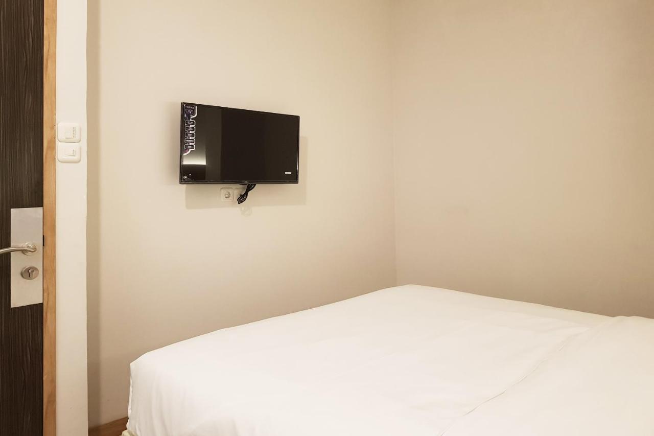 מדאן Oyo 90015 Platinum Guest House מראה חיצוני תמונה