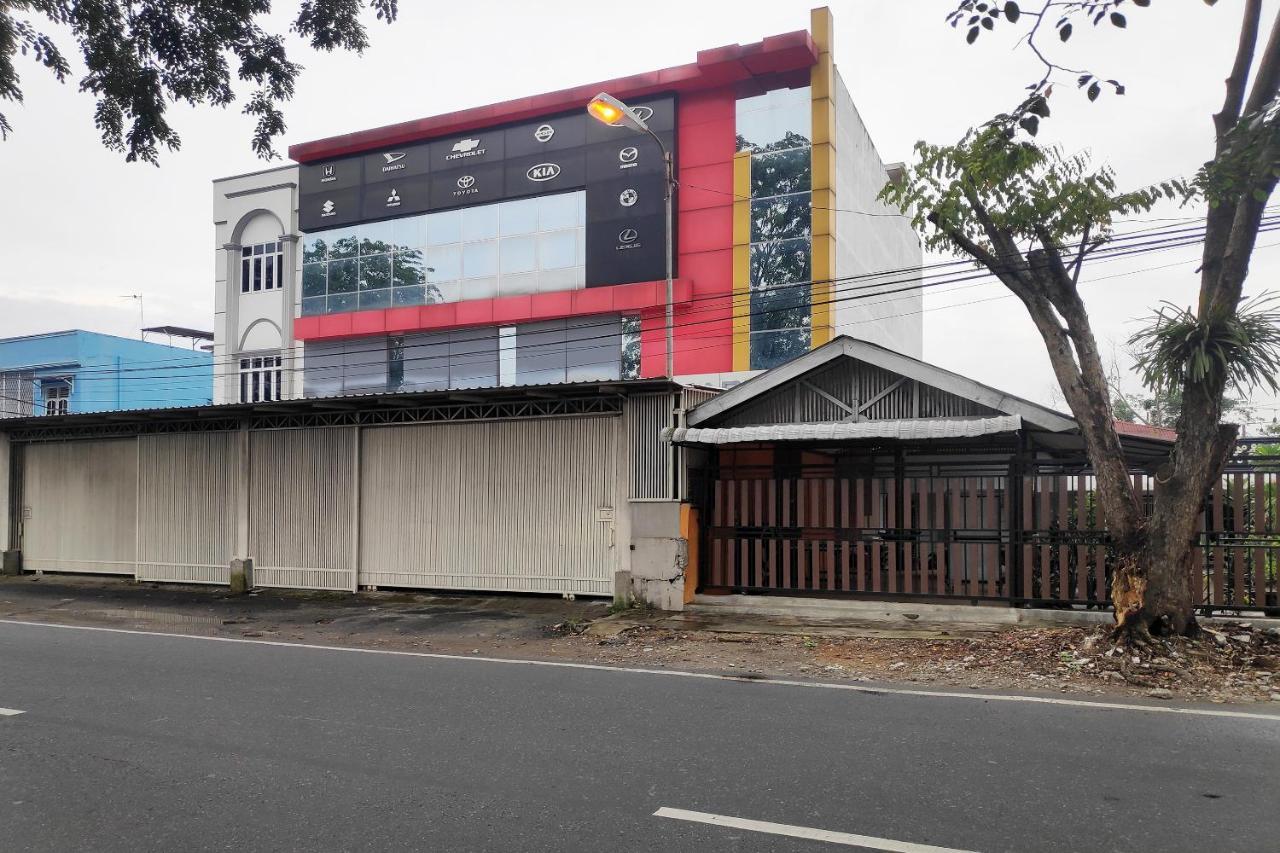מדאן Oyo 90015 Platinum Guest House מראה חיצוני תמונה